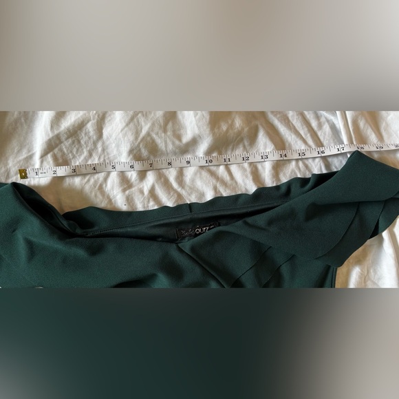 Emerald Green Ruffle Semi Formal Midi Dress (Size M) - Picture 8 of 11